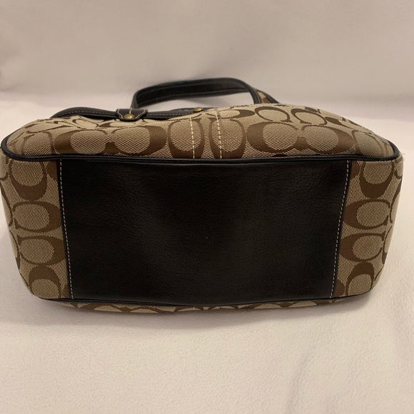 Coach Purse ✨ - Picture 6 of 6